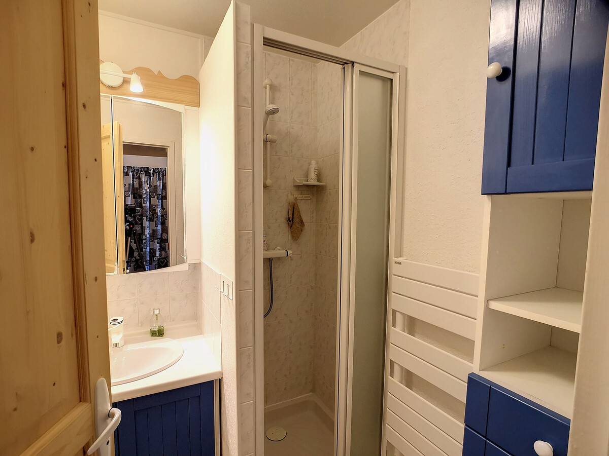 Studio cabine rénové 4 pers aux Menuires, balcon sud-ouest - Photo 7