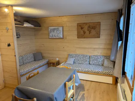 Location appartement à La Plagne Montchavin Les Coches, Studio rénové · Proche pistes · 4 pers · Terrasse · Casier à ski