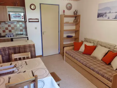 Studio cabine 4 personnes, balcon sud, navette gratuite à Morzine - Photo 2