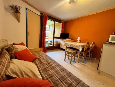 Studio cabine 4 personnes, balcon sud, navette gratuite à Morzine - Photo 3