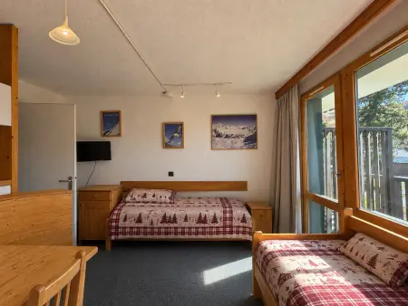 Appartement skis aux pieds à Belle Plagne, balcon vue pistes : photo 2