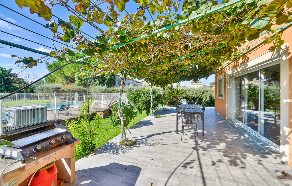 Maison 11 personnes à Saint Martin de Crau - Photo 2