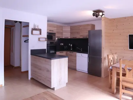 Duplex skis aux pieds, piscine, 8 personnes aux Orres - Photo 3
