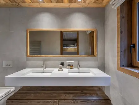 Chalet neuf 360m² piscine sauna à Saint-Martin-de-Belleville : photo 9