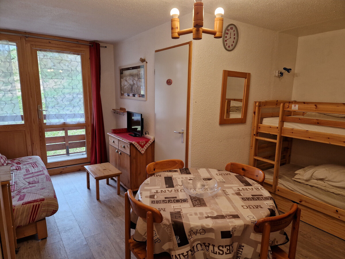 Appartement 28 m² rénové, balcon vue pistes à Montalbert - Photo 1
