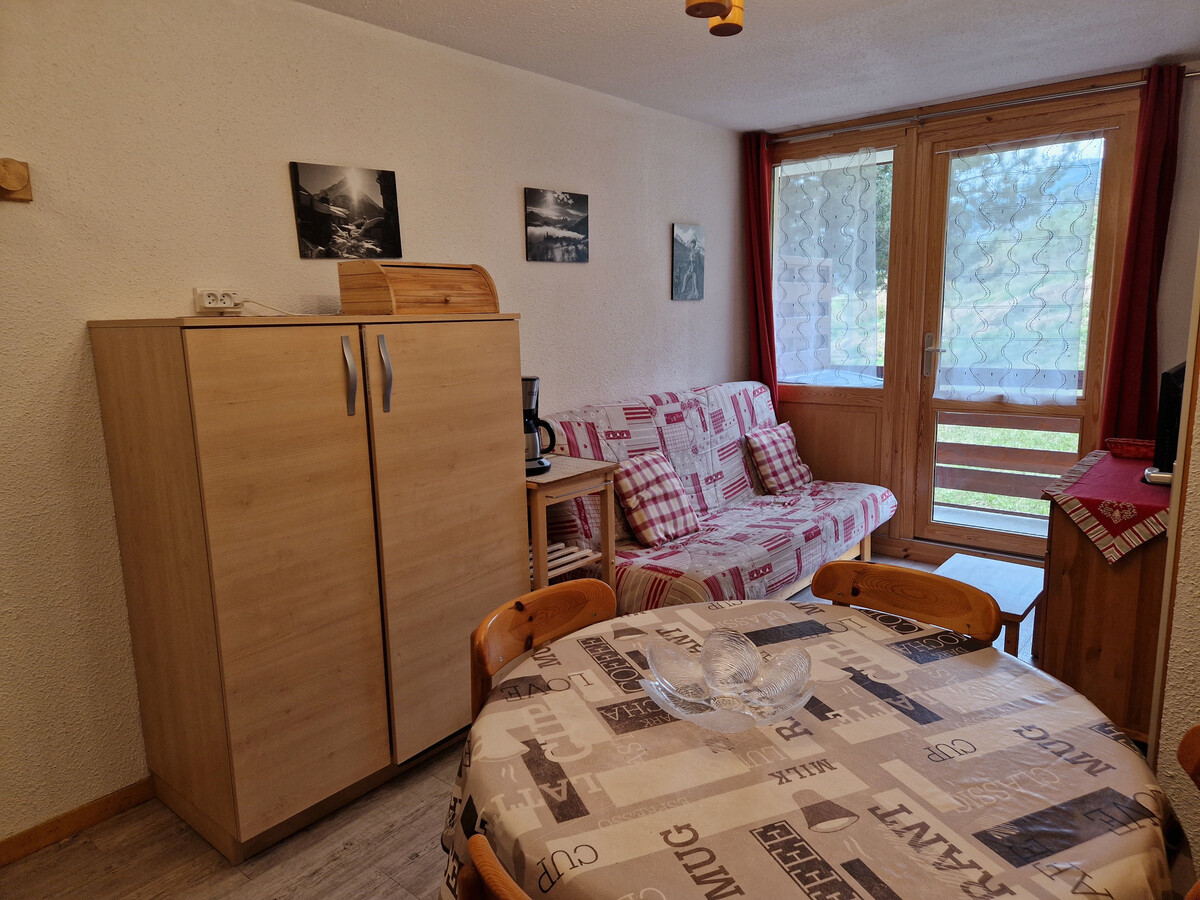 Appartement 28 m² rénové, balcon vue pistes à Montalbert - Photo 5