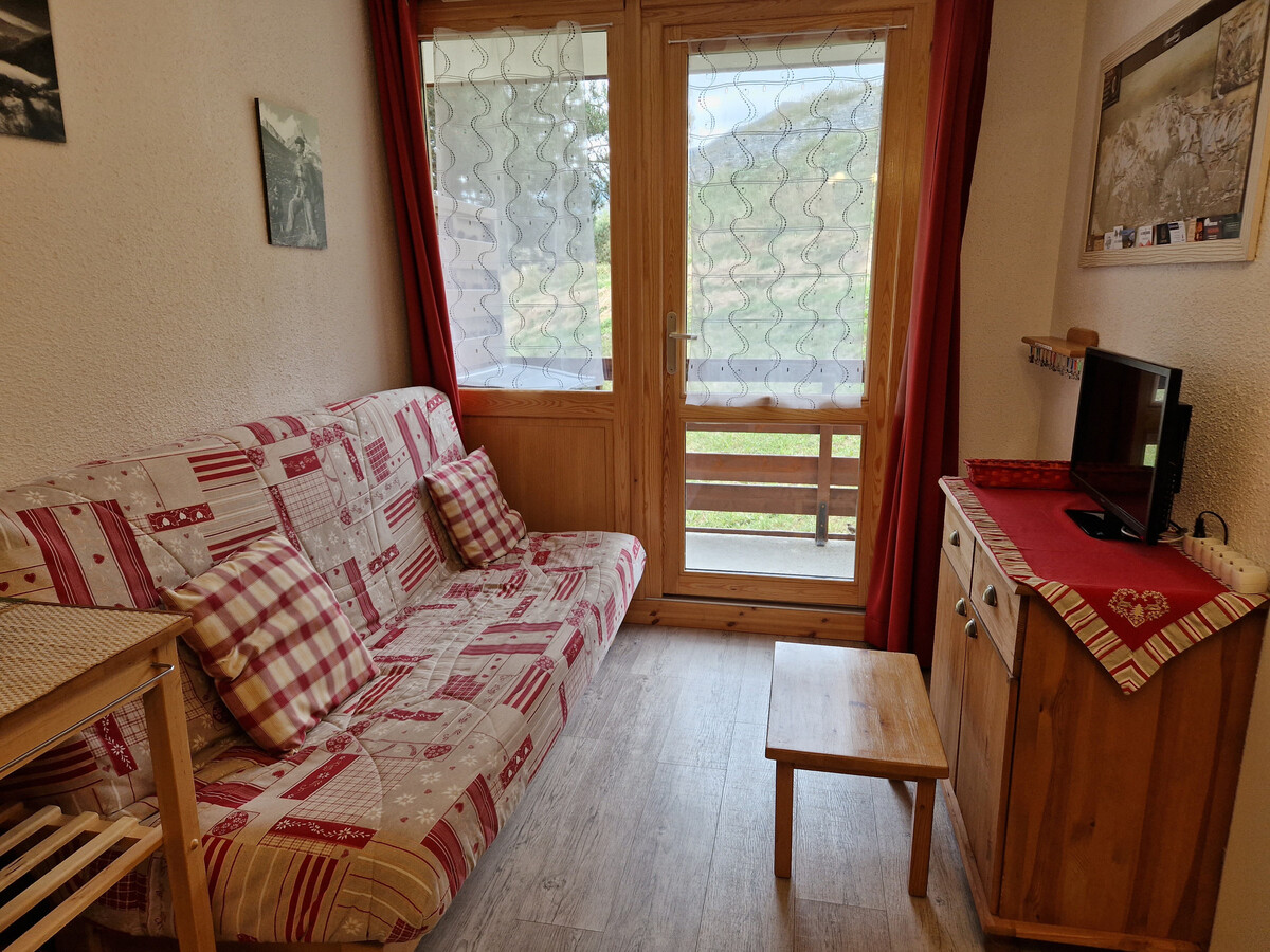 Appartement 28 m² rénové, balcon vue pistes à Montalbert - Photo 6