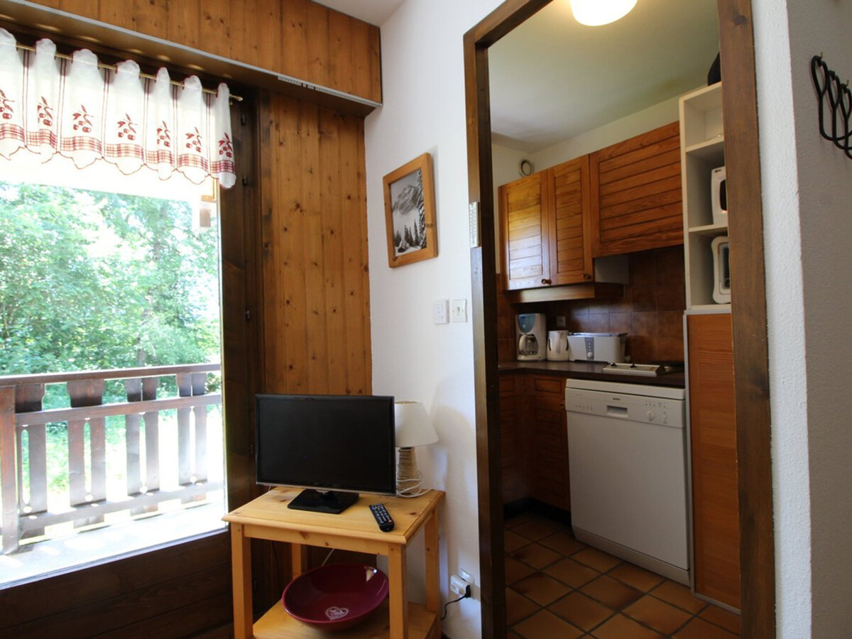 Studio 27 m² au pied des pistes – Balcon vue montagne - Photo 2