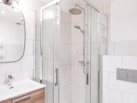 T4 110m² aux Deux Alpes : 2 terrasses et jacuzzi : photo 9