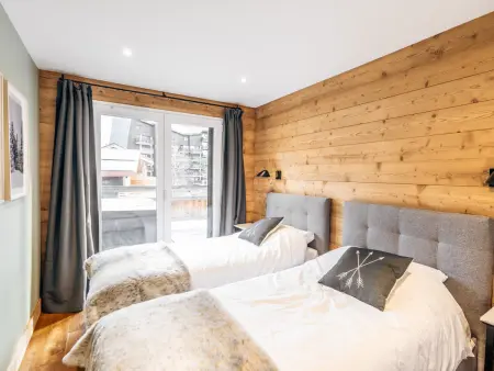 T4 110m² aux Deux Alpes : 2 terrasses et jacuzzi : photo 10