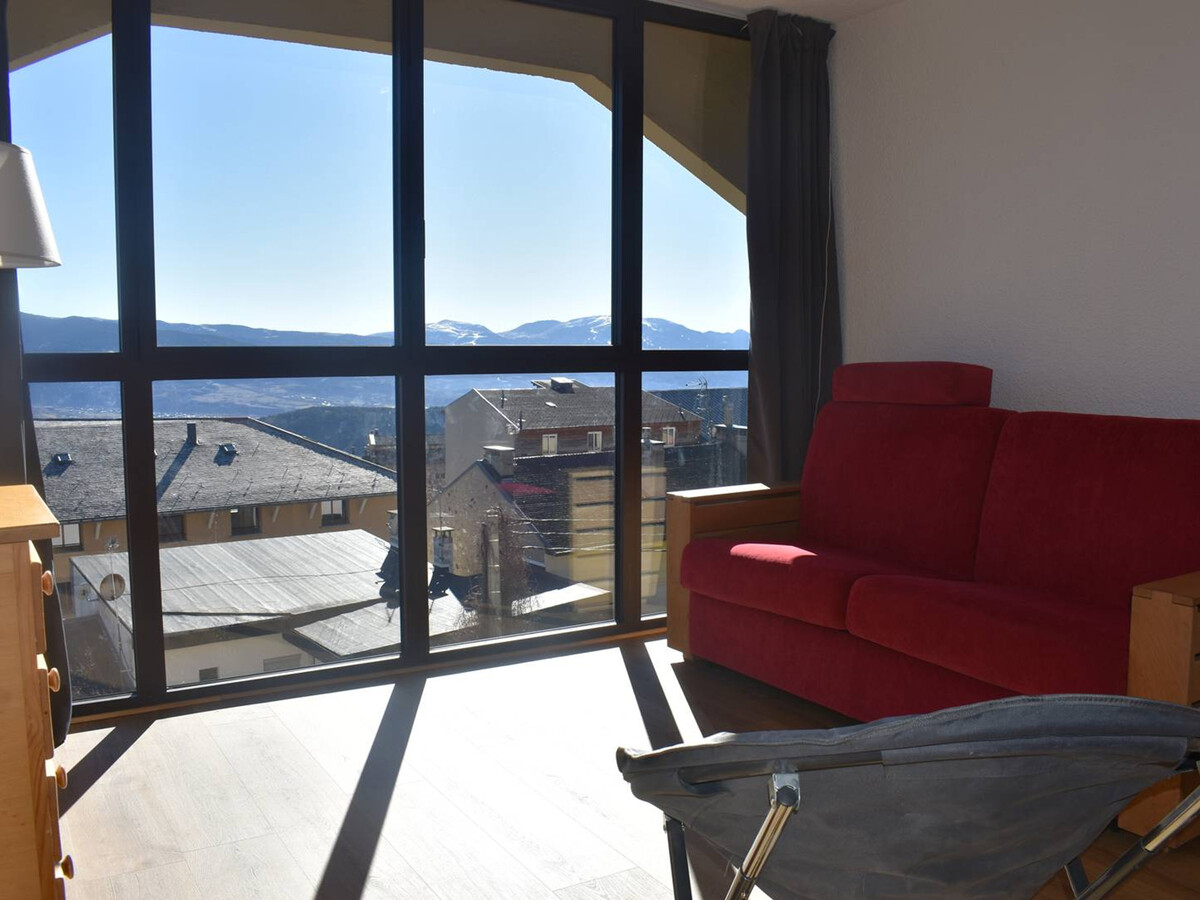 2 pièces cabine avec vue Pyrénées et accès direct pistes - Photo 2
