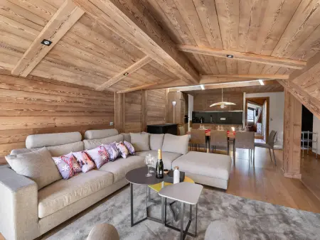 Appartement skis aux pieds à Courchevel avec parking et WIFI : photo 2