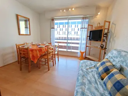 Location appartement à Saint Lary Soulan, Studio Cabine 6 Pers avec Balcon, Exposé Sud, à 1700m dAltitude à Saint-Lary-Soulan