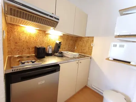 Studio Cabine 6 Pers, Balcon Sud, 1700m – Saint-Lary : photo 5