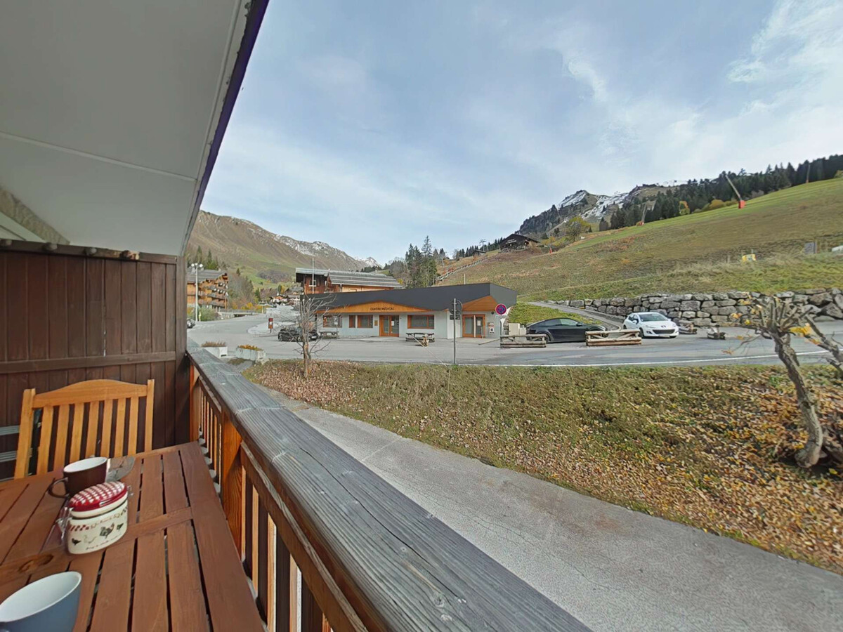 Studio 4 pers. plein sud avec balcon vue pistes - Photo 15