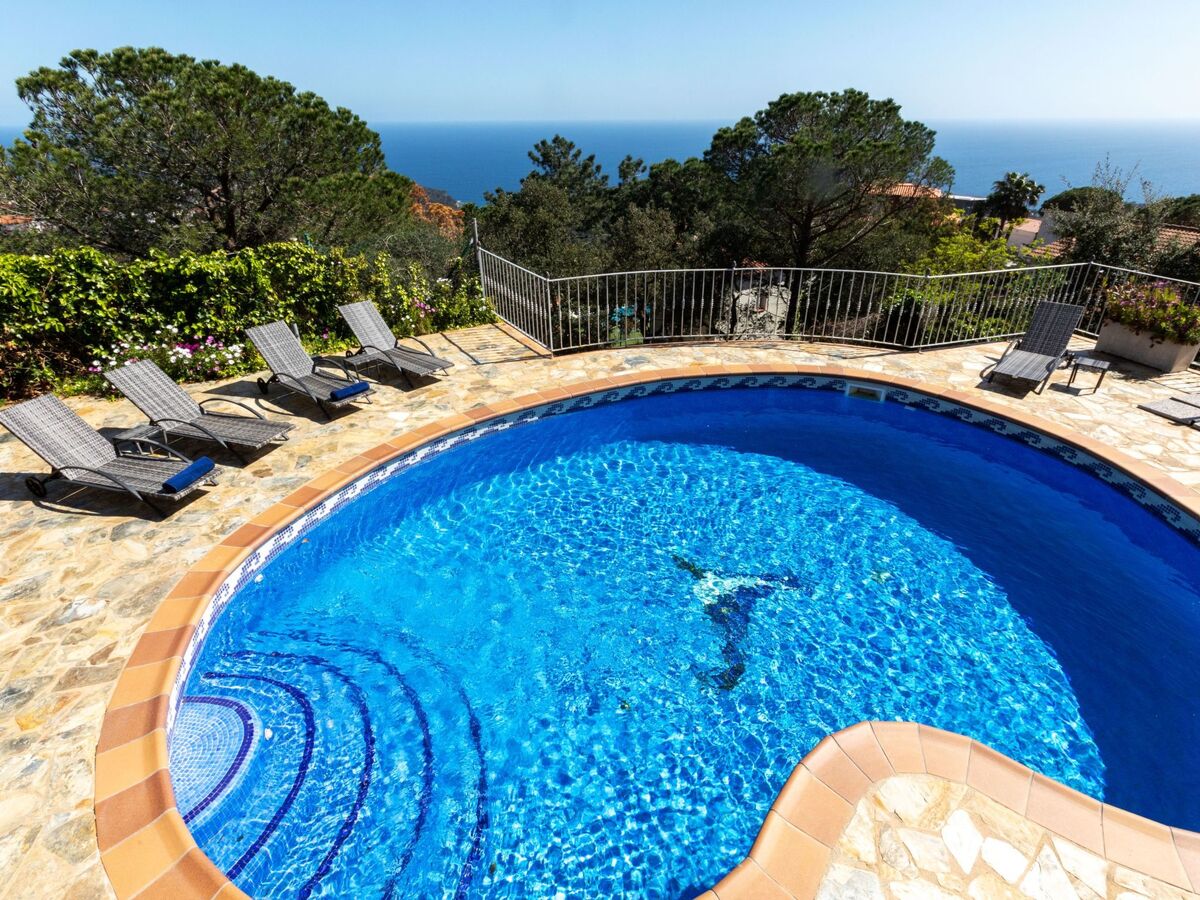 Villa Panorama à Lloret de Mar, vue mer et piscine - Photo 1