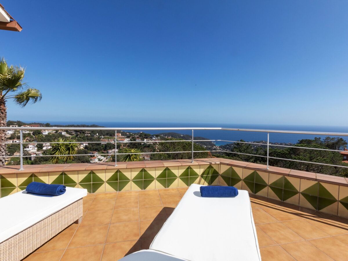 Villa Panorama à Lloret de Mar, vue mer et piscine - Photo 16