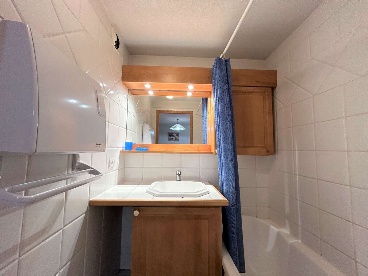 Appartement 5 pers à 20m des pistes, balcon Ouest, parking couvert - Photo 4