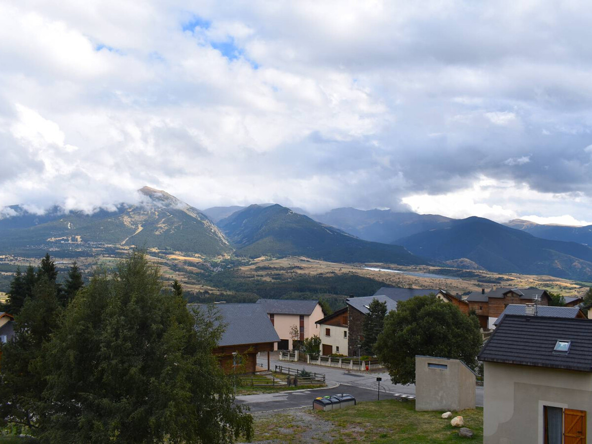 Studio cabine 4 pers. vue Pyrénées à Font-Romeu - Photo 8