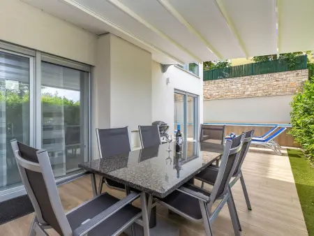 Maison Nika à Malinska : piscine chauffée, 350 m de la mer : photo 12