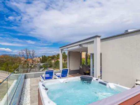 Maison Nika à Malinska : piscine chauffée, 350 m de la mer : photo 20