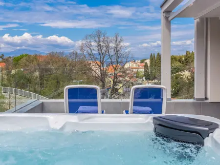 Maison Nika à Malinska : piscine chauffée, 350 m de la mer : photo 21