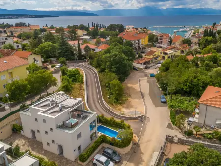 Maison Nika à Malinska : piscine chauffée, 350 m de la mer : photo 41