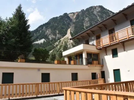 Appartement 4 pièces neuf, terrasse Est, centre de Pralognan-la-Vanoise : photo 16