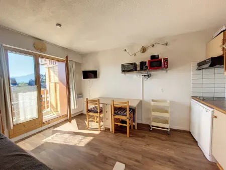 Studio rénové 4 pers, balcon sud, proche pistes - Photo 2
