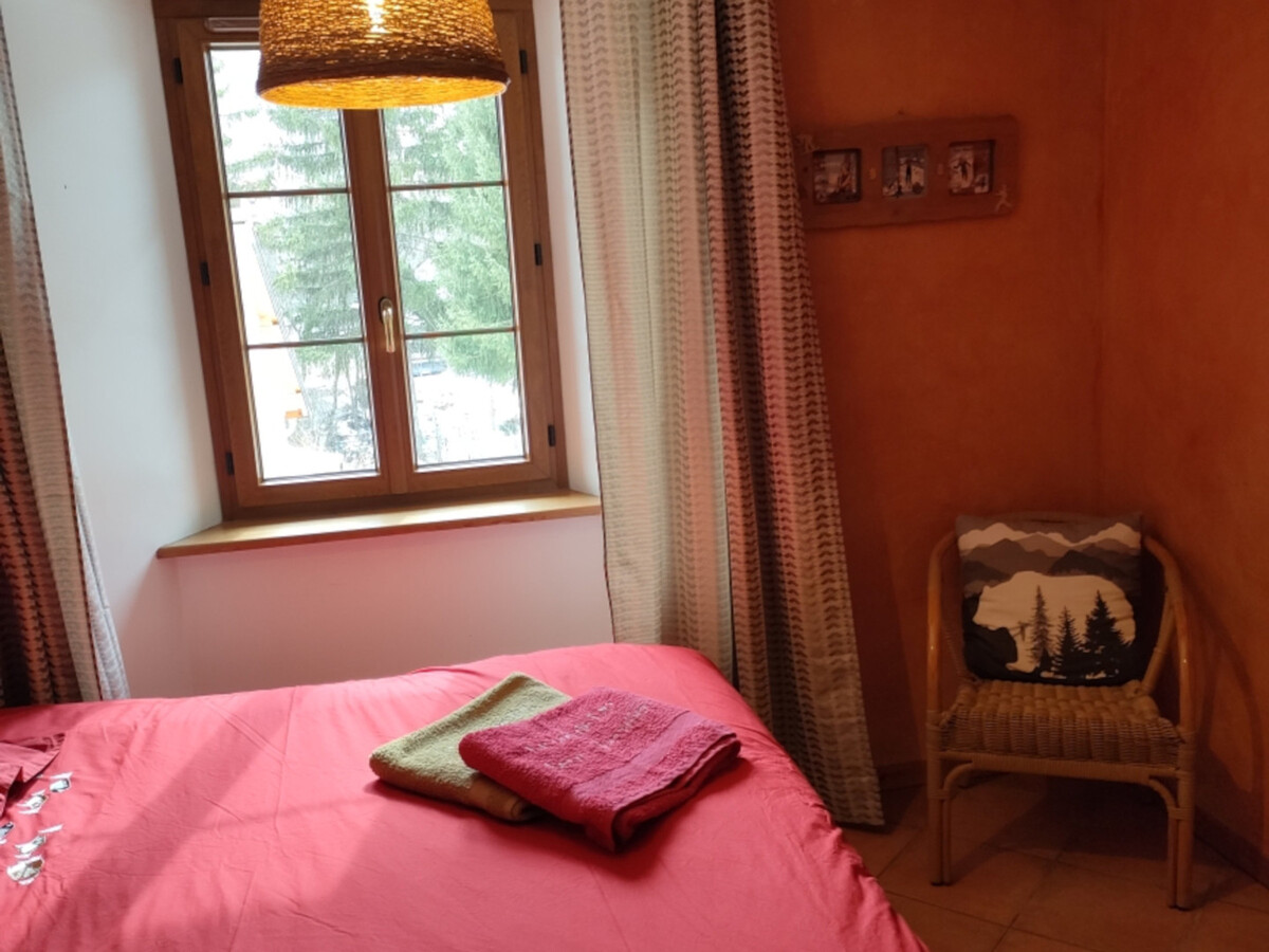 Duplex 8 pers., 3 chambres, cheminée à 400m des pistes - Photo 2