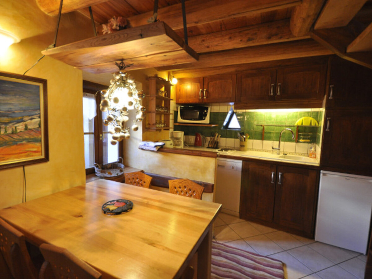 Appartement 2 pièces Serre Chevalier, poêle bois et local à ski - Photo 3