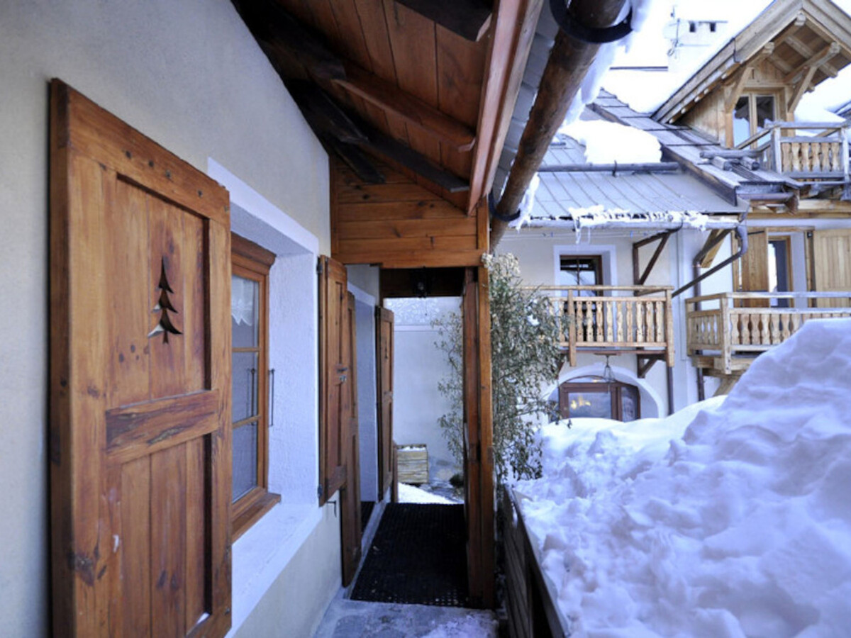 Appartement 2 pièces Serre Chevalier, poêle bois et local à ski - Photo 11