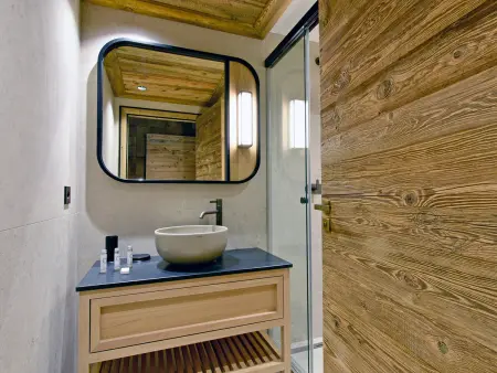Appartement 4 chambres skis aux pieds à Méribel : photo 9