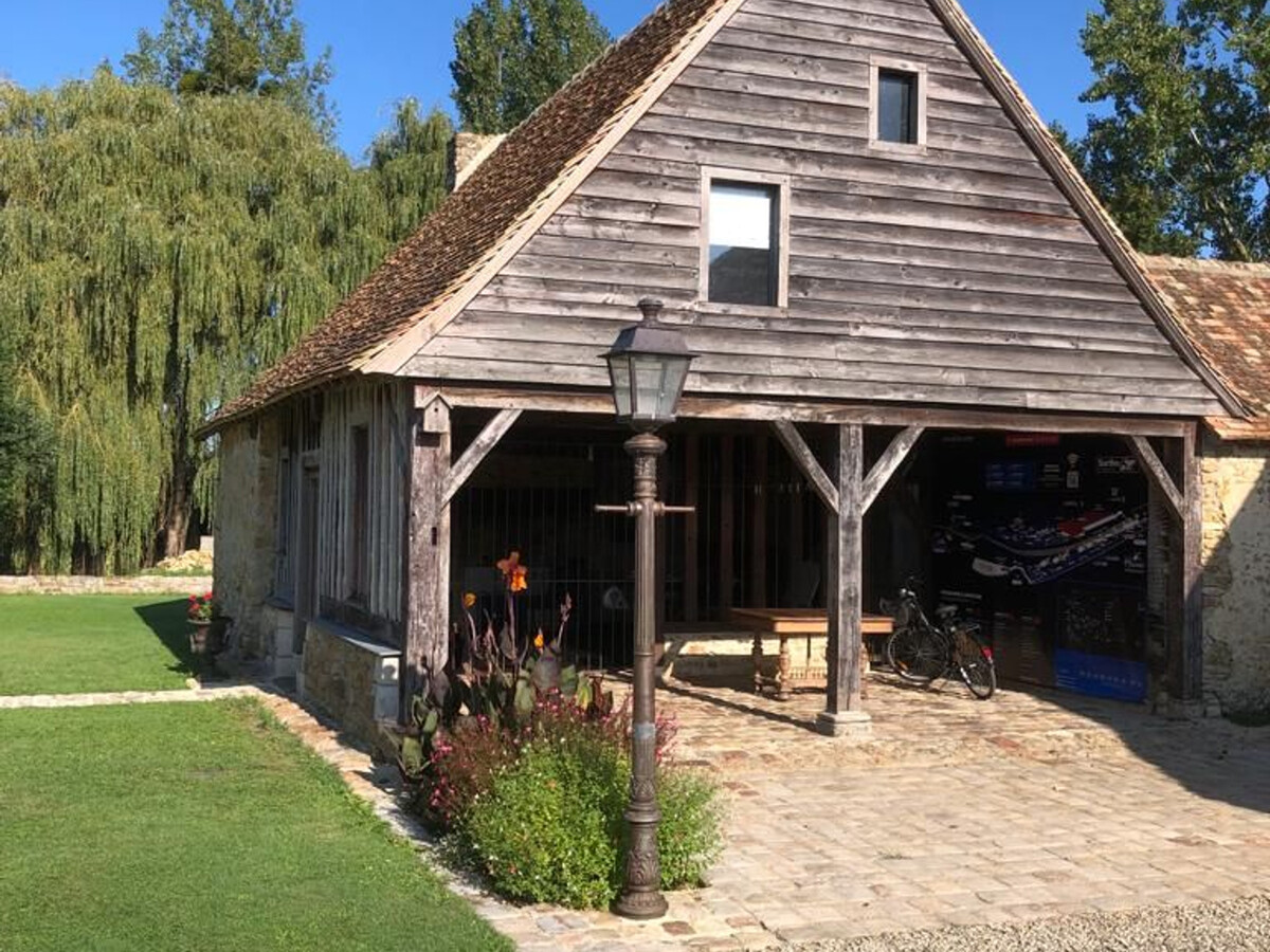 Gîte en bord de rivière à Saint-Mars-sous-Ballon - Photo 11