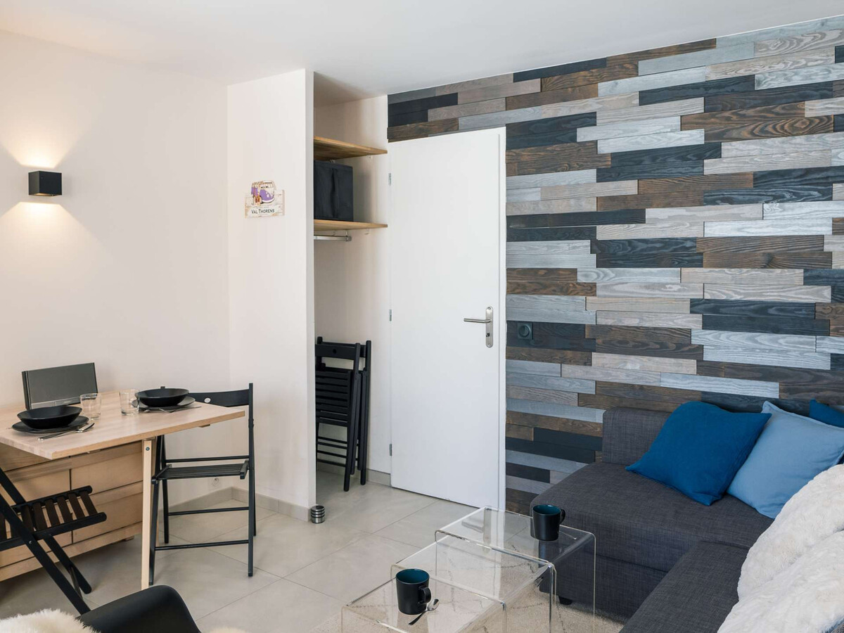 Appartement 23 m² rénové, balcon Sud-Est aux pieds des pistes - Photo 2