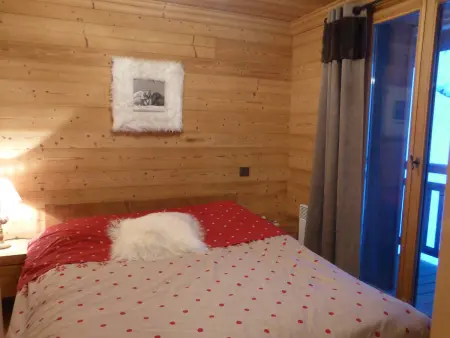 Appartement T3 cosy à Arêches, balcon sud-ouest et navette ski : photo 3