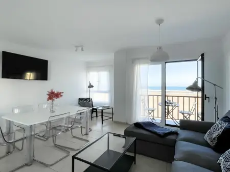 Bel appartement rénové avec vue mer et WIFI à Corralejo - Photo 1