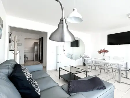Bel appartement rénové avec vue mer et WIFI à Corralejo - Photo 3