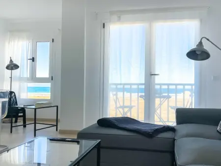 Bel appartement rénové avec vue mer et WIFI à Corralejo - Photo 8
