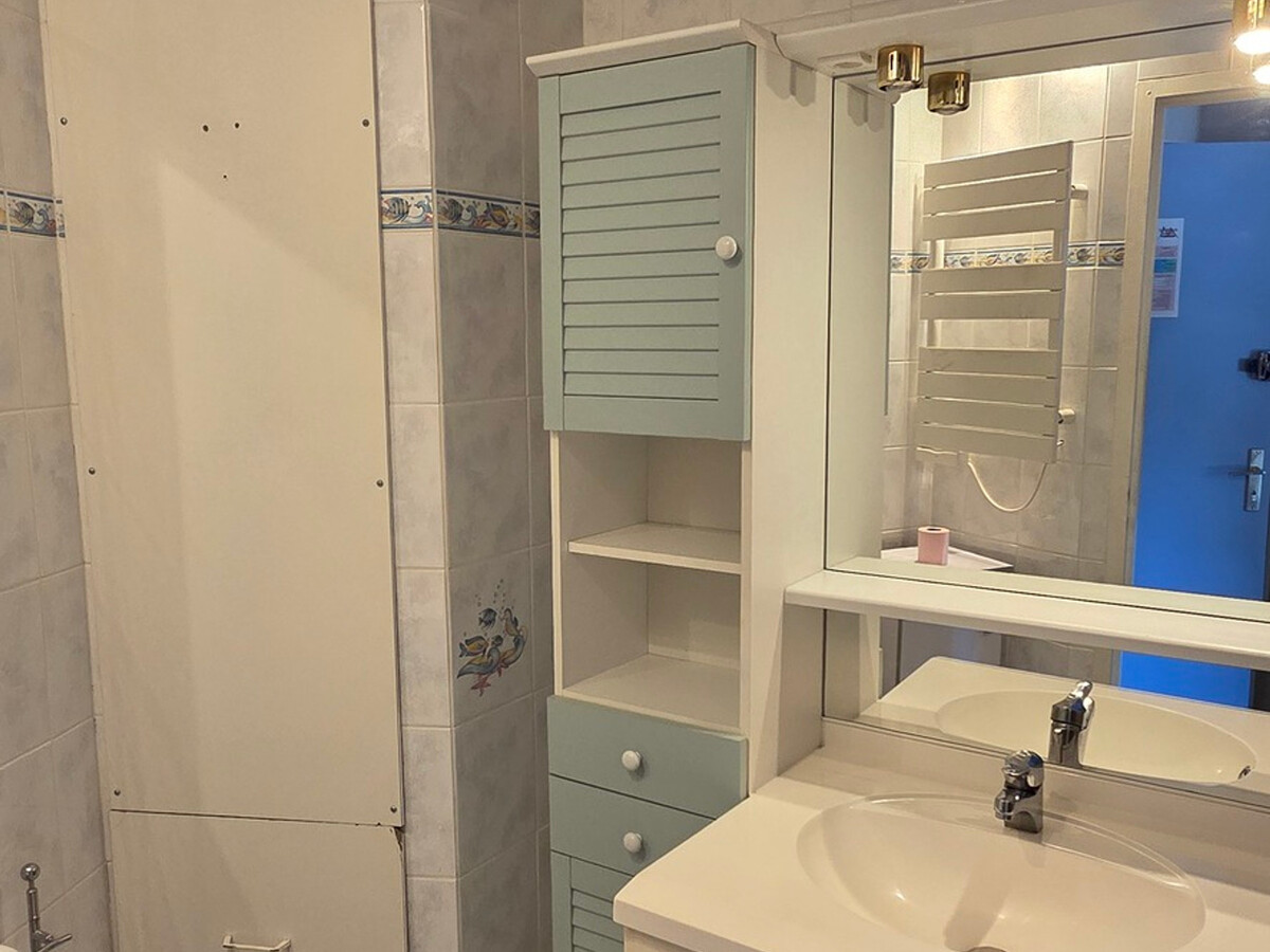Studio rénové 23m² balcon, accès direct aux pistes - Photo 15