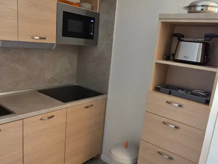 Appartement 2 pièces Avoriaz : skis aux pieds, vue sur les pistes : photo 3