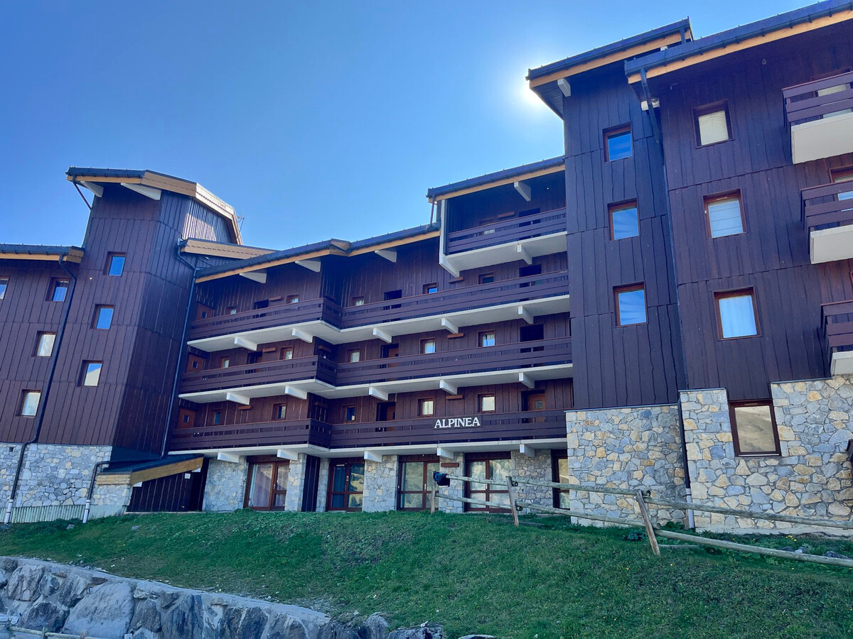 AlpineaC4 : Appartement rénové ski-in/ski-out à Méribel - Photo 10