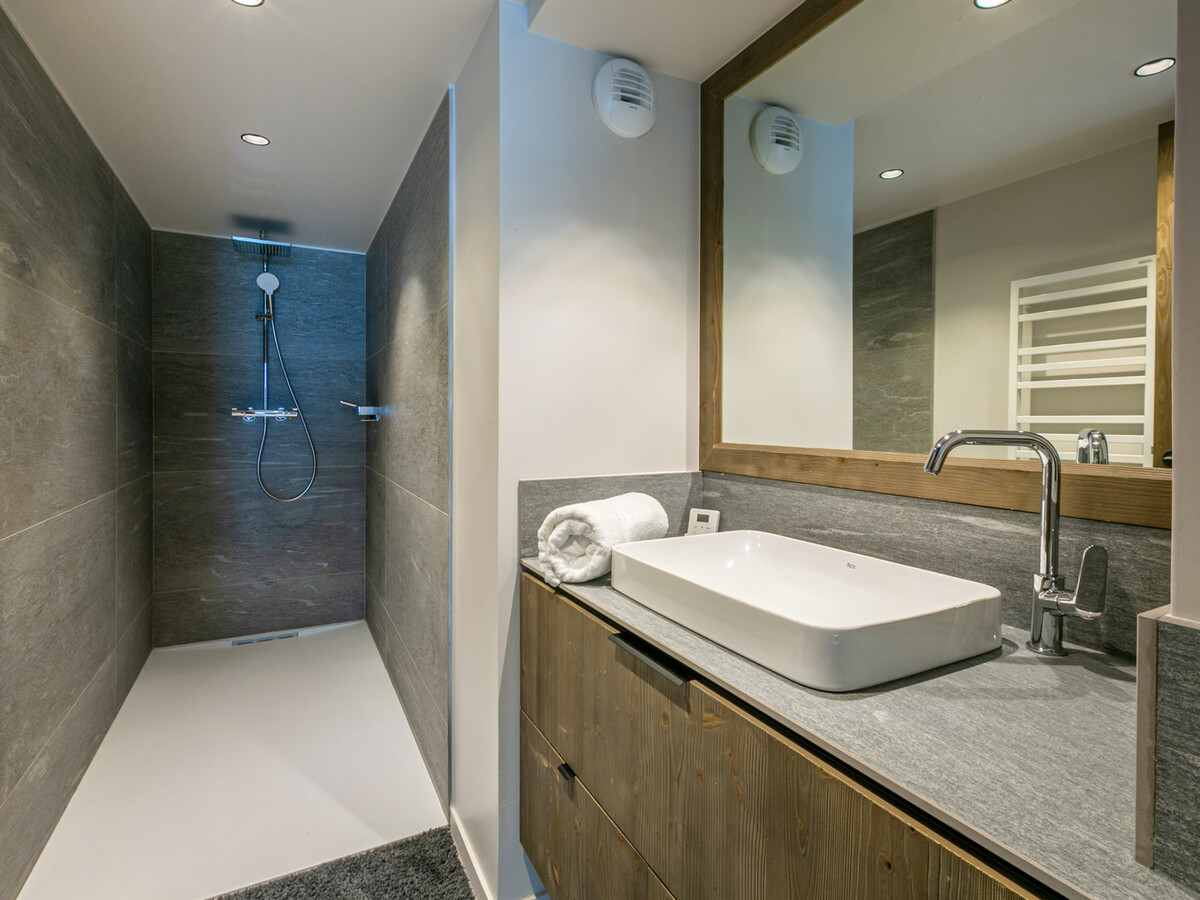 Appartement 4 pers. avec accès skis aux pieds à Val-d'Isère - Photo 11