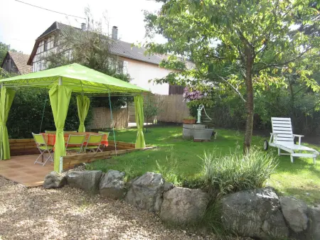 Gîte alsacien accessible 6 pers. | Terrasses & jardin : photo 2