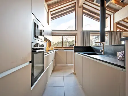 Superbe appartement 143m², 4 chambres, proche des pistes, prestations haut de gamme - Photo 4