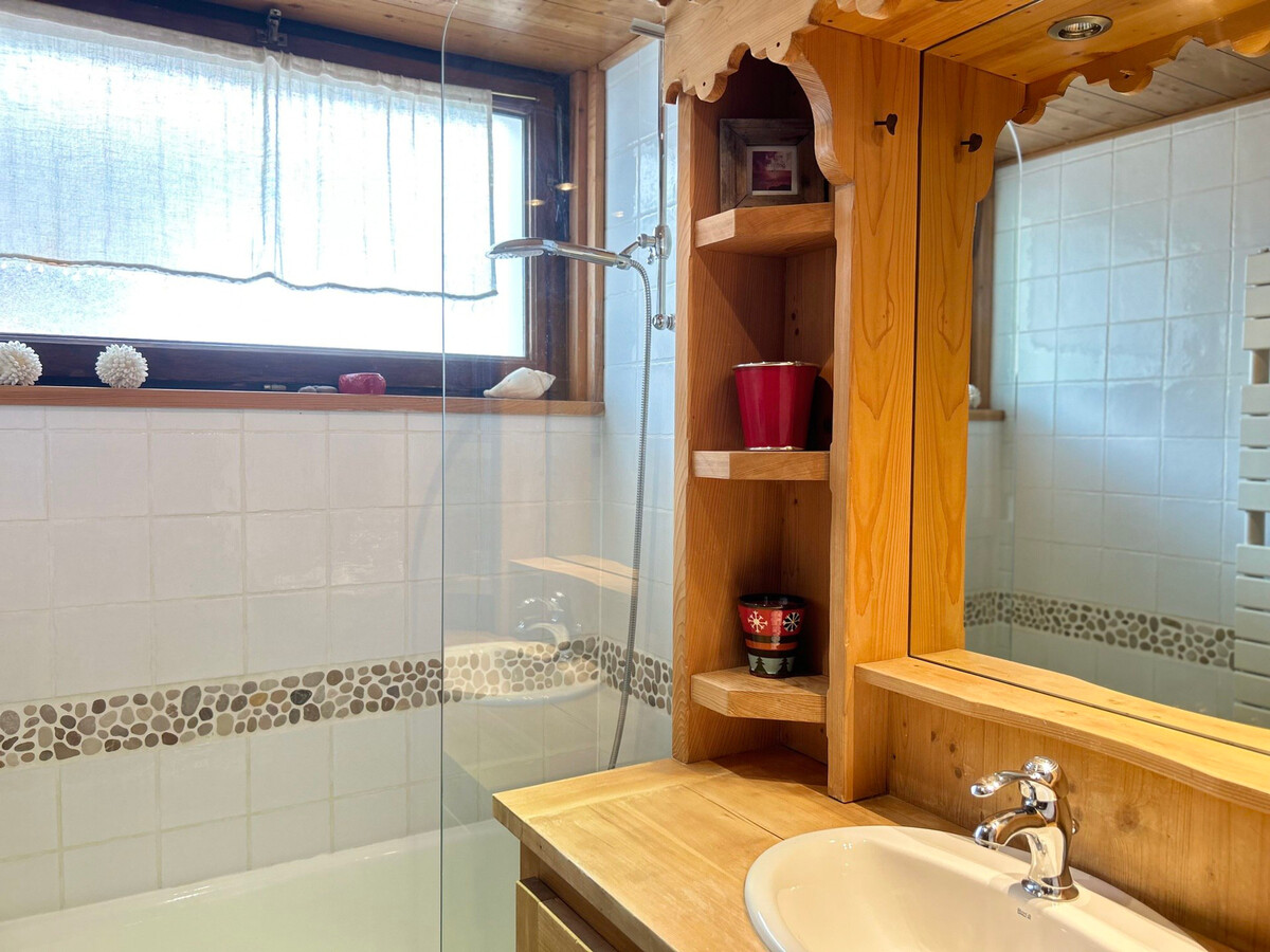 Appartement rénové aux pieds des pistes, 2 balcons, vue télésièges - Photo 7