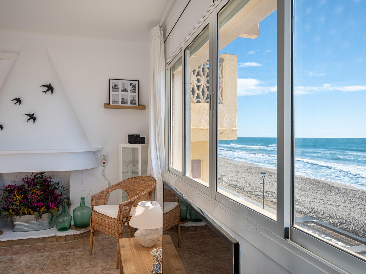 Appartement vue mer, première ligne de plage à Torredembarra - Photo 5