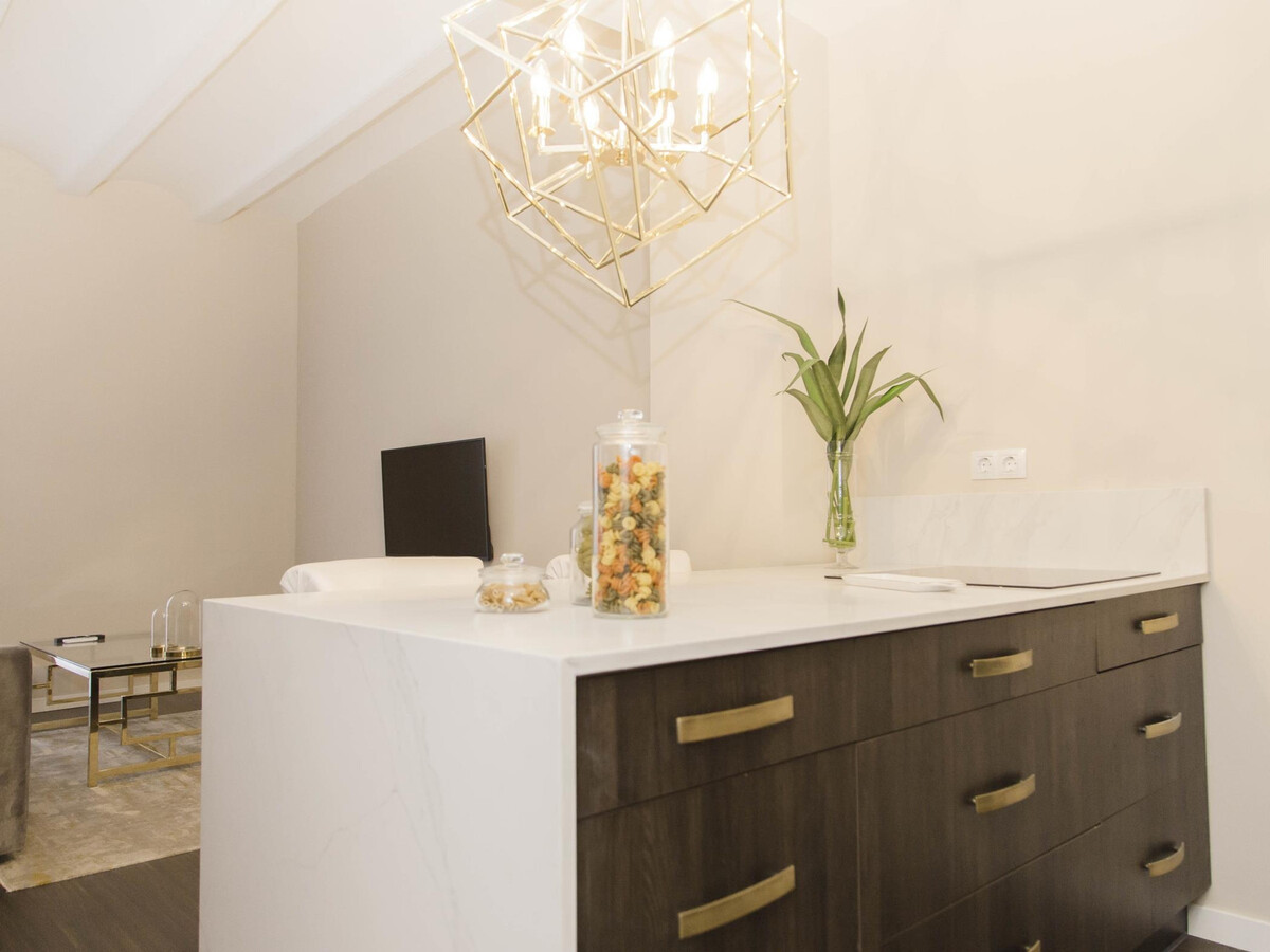 Appartement élégant au centre-ville avec Wi-Fi et climatisation - Photo 12