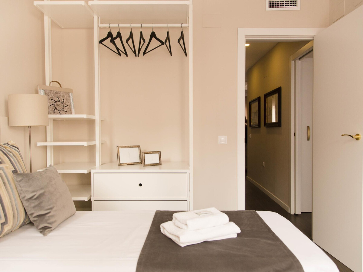 Appartement élégant au centre-ville avec Wi-Fi et climatisation - Photo 18