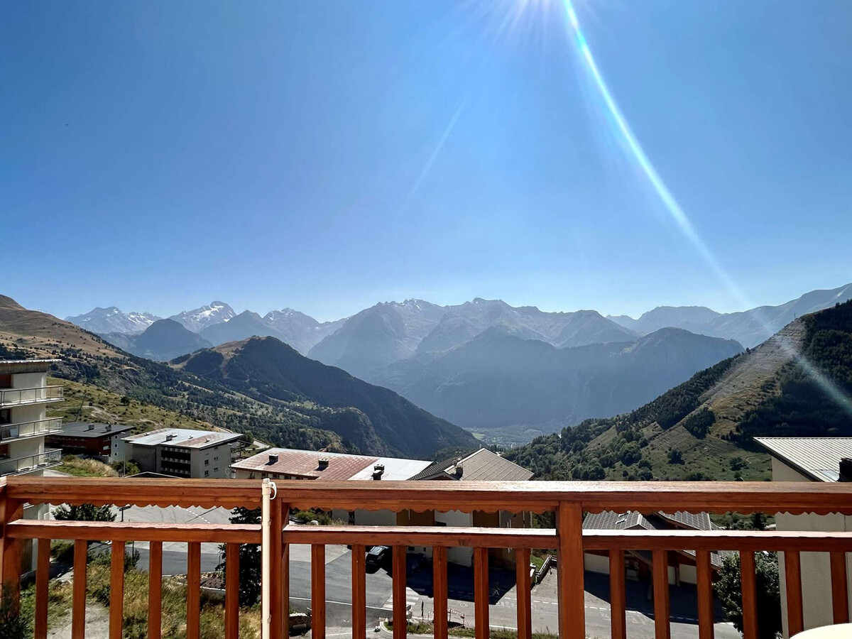 Appartement 2 pièces Huez, skis aux pieds, près télésiège - Photo 2